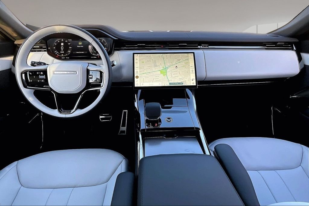 New 2026 BORASCO GREY Land Rover Dynamic SE image 5