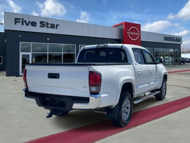 Used 2018 White Toyota SR5 image 6