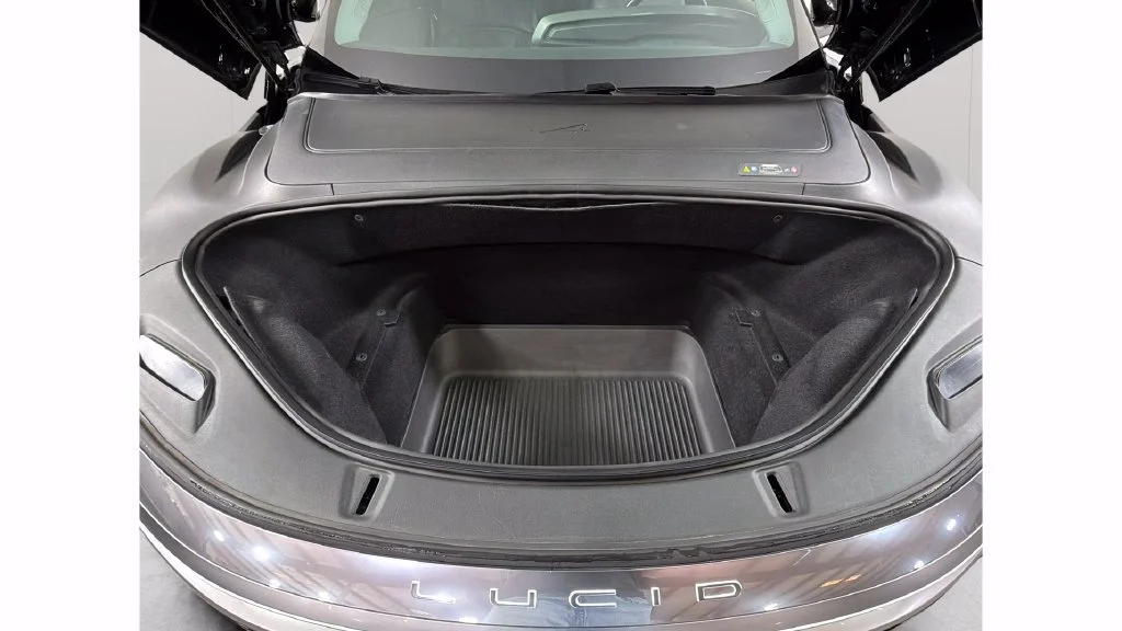 Used 2025  LUCID Pure image 37