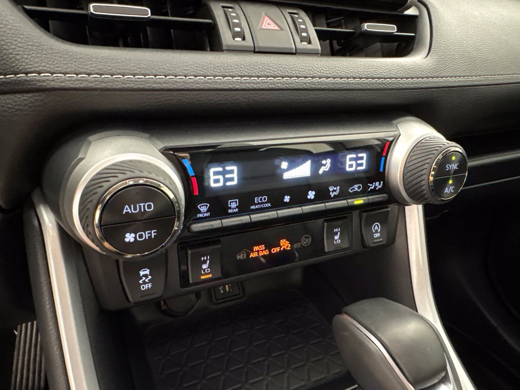 Used 2025 Silver Toyota XLE Premium image 38