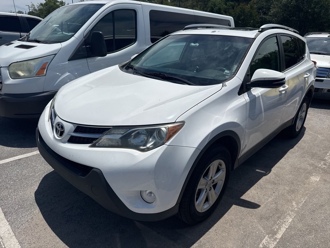 2014 Toyota RAV4 XLE's photo