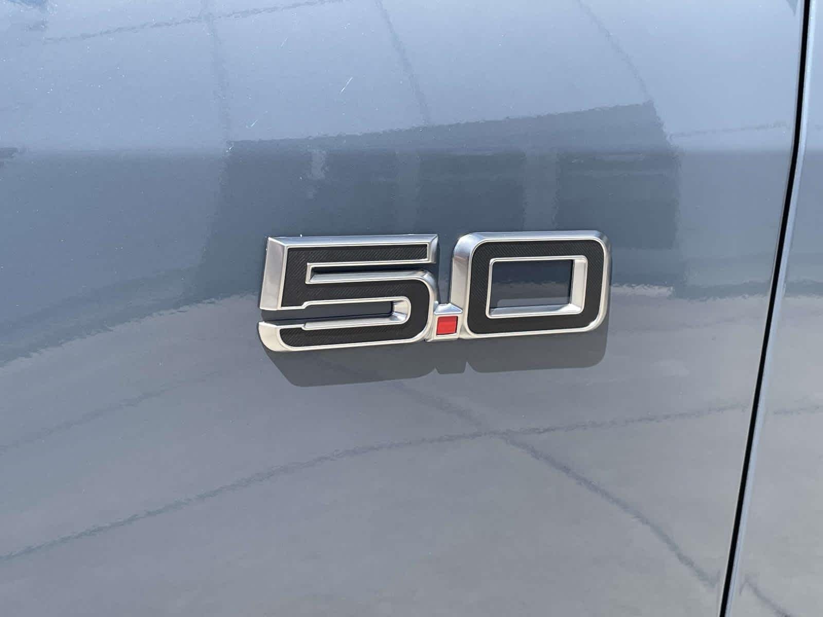 New 2025 Vapor Blue Metallic Ford GT Premium image 15