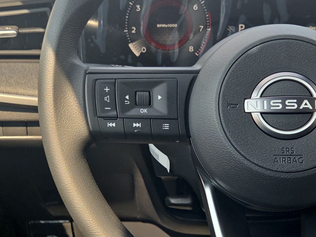 New 2026 Aspen White TriCoat / Super Black Two-tone Nissan SV image 22