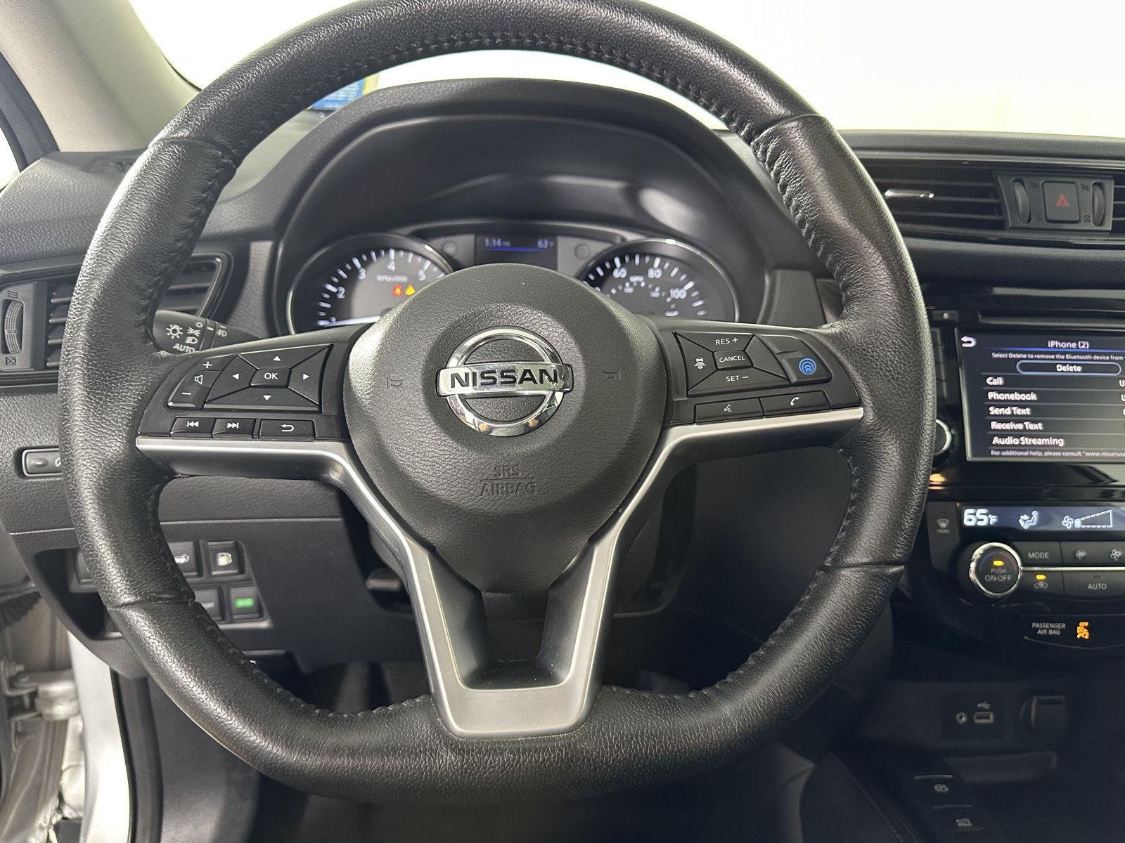 Used 2019 Brilliant Silver Metallic Nissan SL image 17