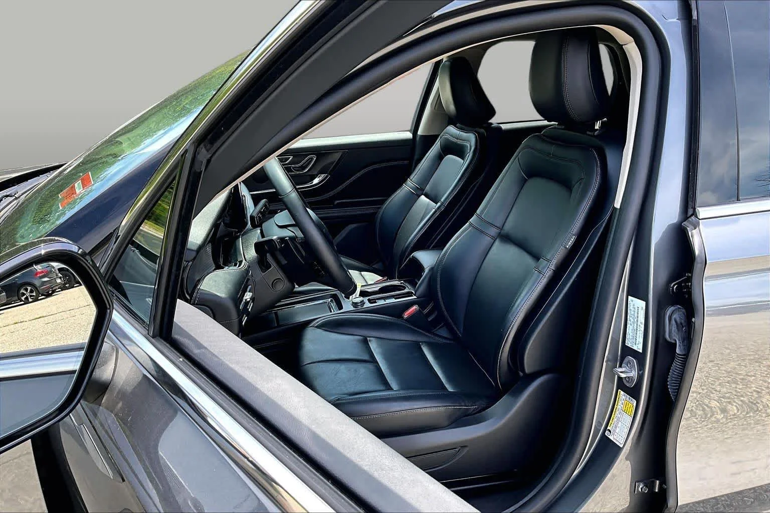 Used 2023 Asher Gray Clearcoat Metallic Lincoln Standard image 9