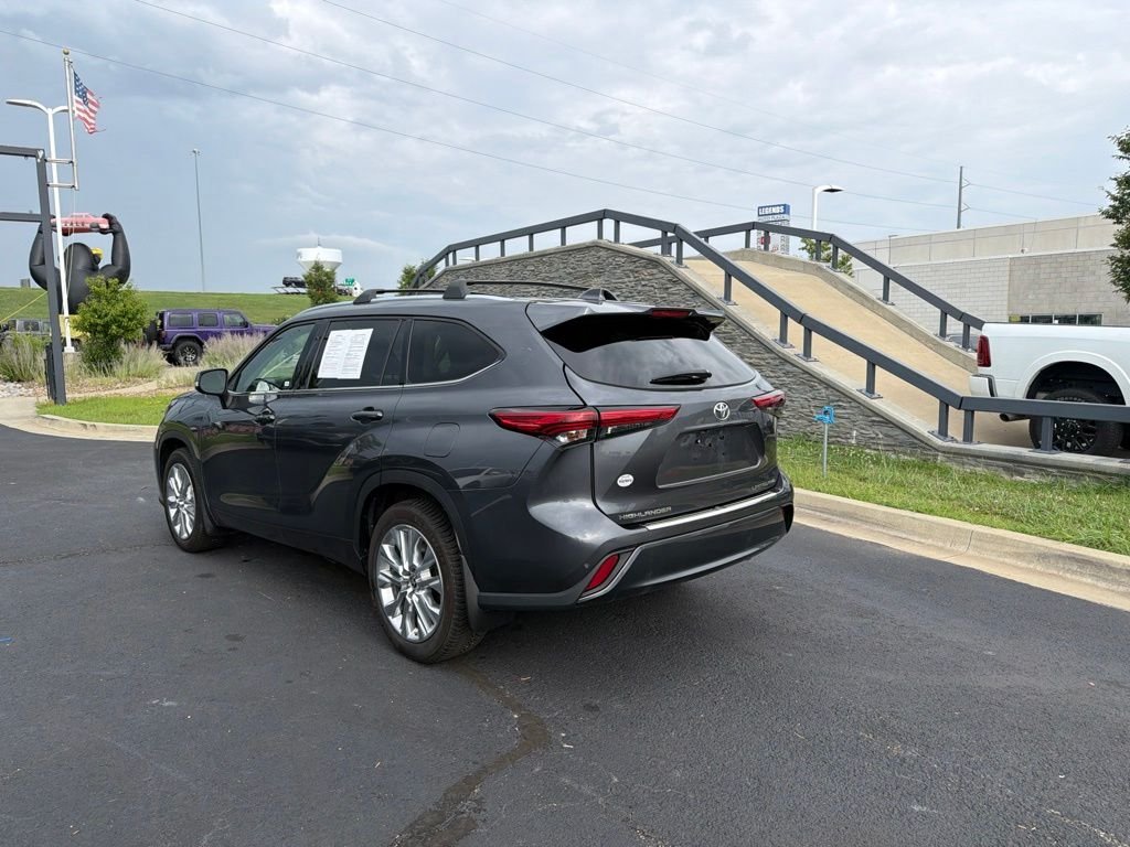 Used 2021 Gray Toyota Limited image 5
