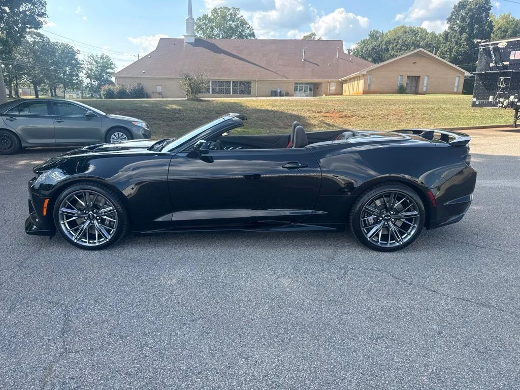 Used 2023 Black Chevrolet ZL1 image 9