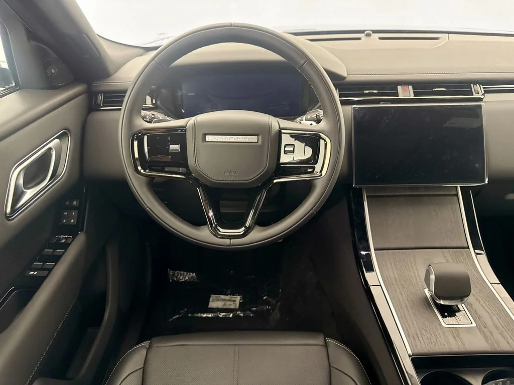 New 2026 Giola Green Land Rover Belgravia Edition image 22