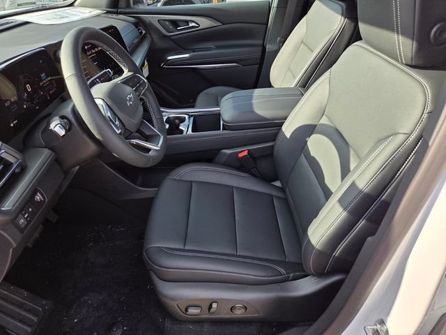 New 2027 Summit White Chevrolet LT image 6