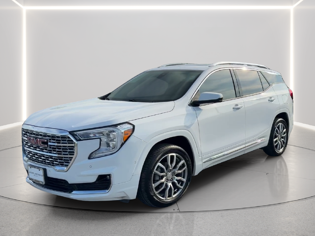 Used 2024 White GMC Denali image 1