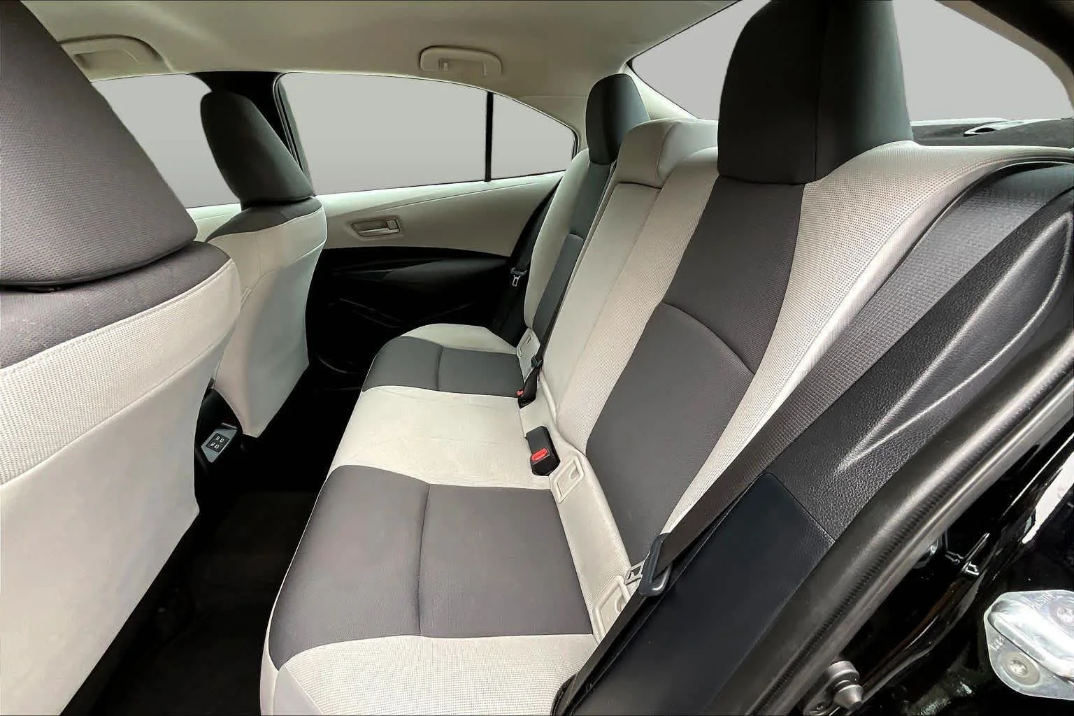 Used 2025 Midnight Black Metallic Toyota LE image 19