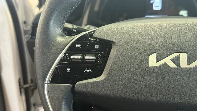 Certified Used 2025 White Kia EX image 23
