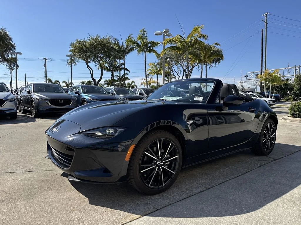 2025 Mazda MX-5 Miata Grand Touring - Photo 28