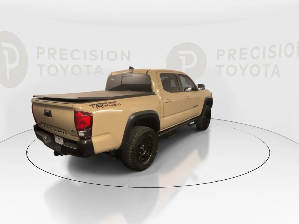 Used 2018 Quicksand Toyota TRD Off-Road image 19