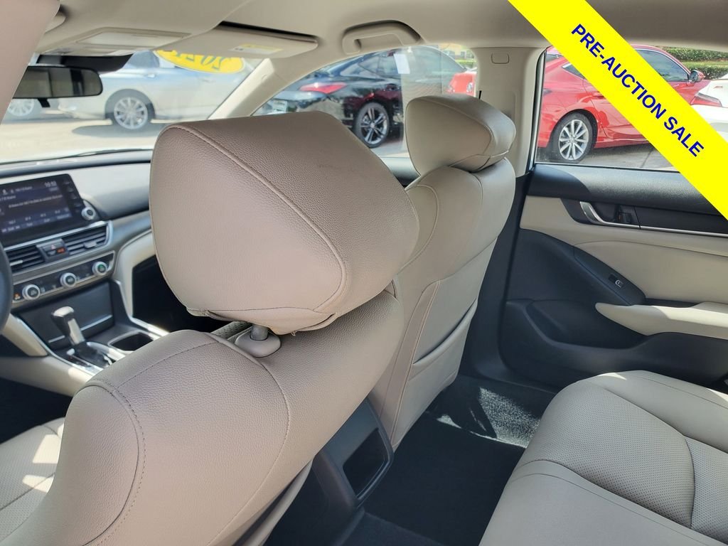 Used 2021 White Honda LX image 10