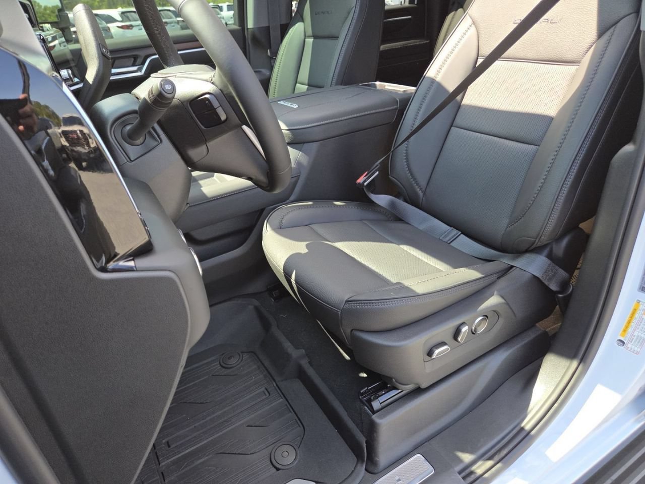 2026 GMC Sierra 2500HD Denali - Photo 29
