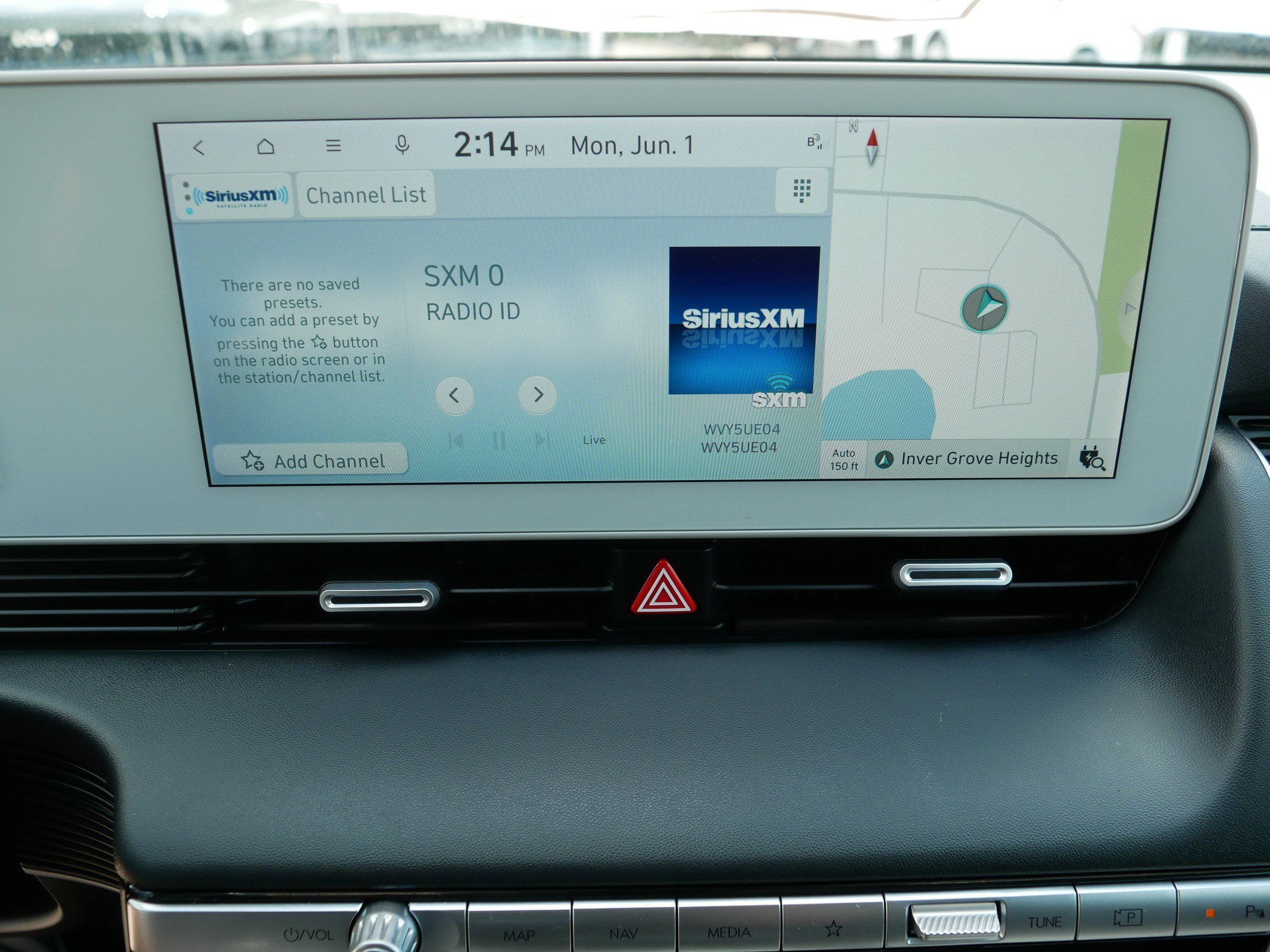 Used 2024 Gravity Gold (Matte Gold) Hyundai SEL image 22