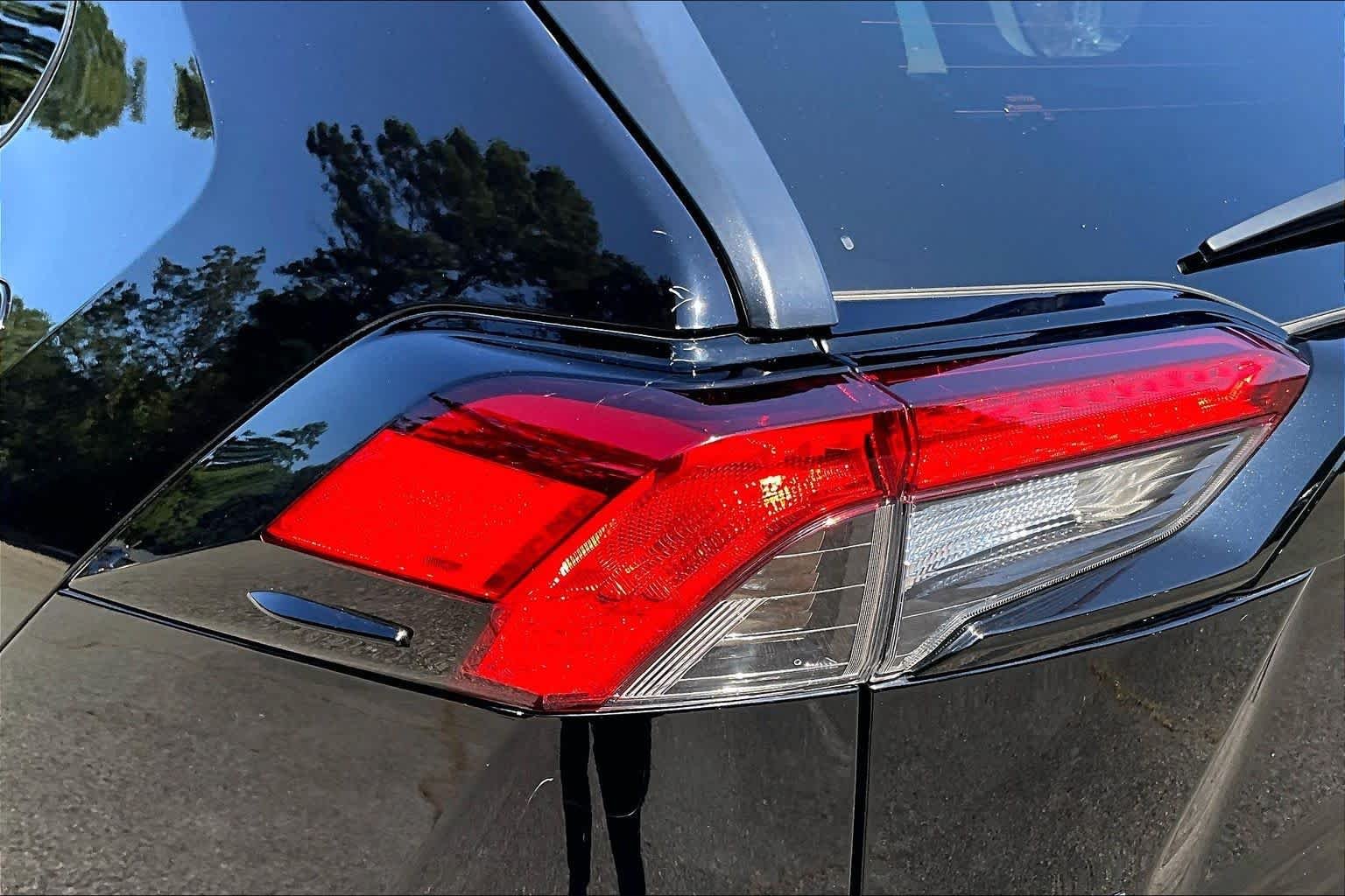 Used 2025 Midnight Black Metallic Toyota XLE image 29