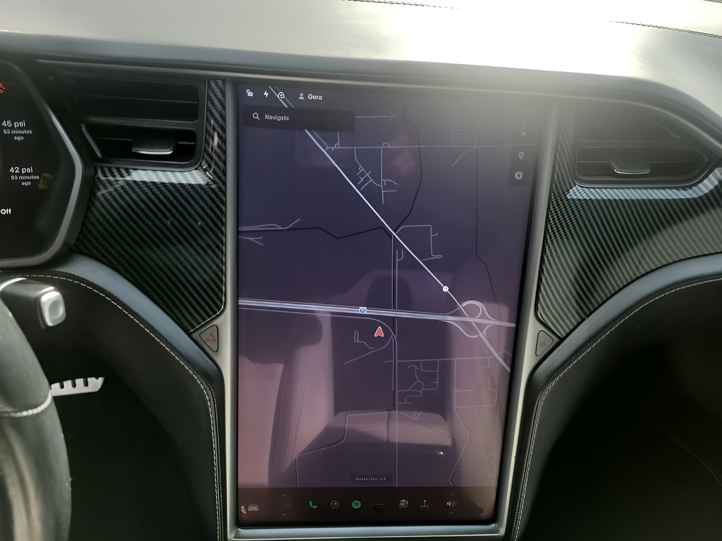 Used 2018 Gray Tesla P100D image 17