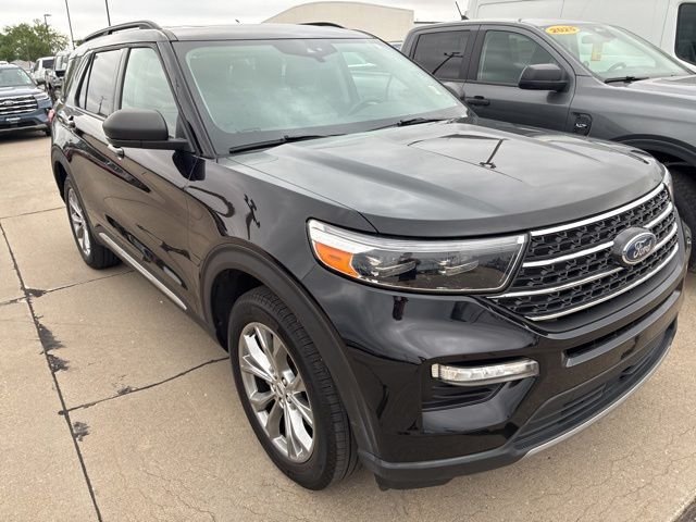 2023 Ford Explorer XLT 4WD's photo