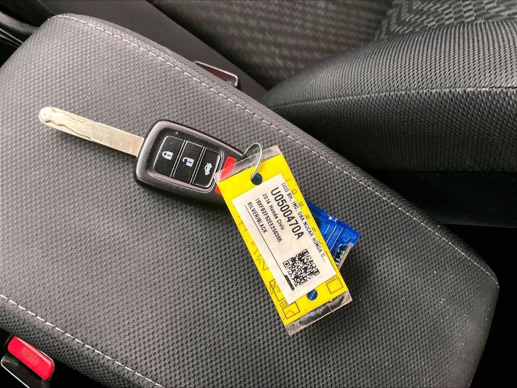 Used 2014 Silver / Black Honda LX image 30