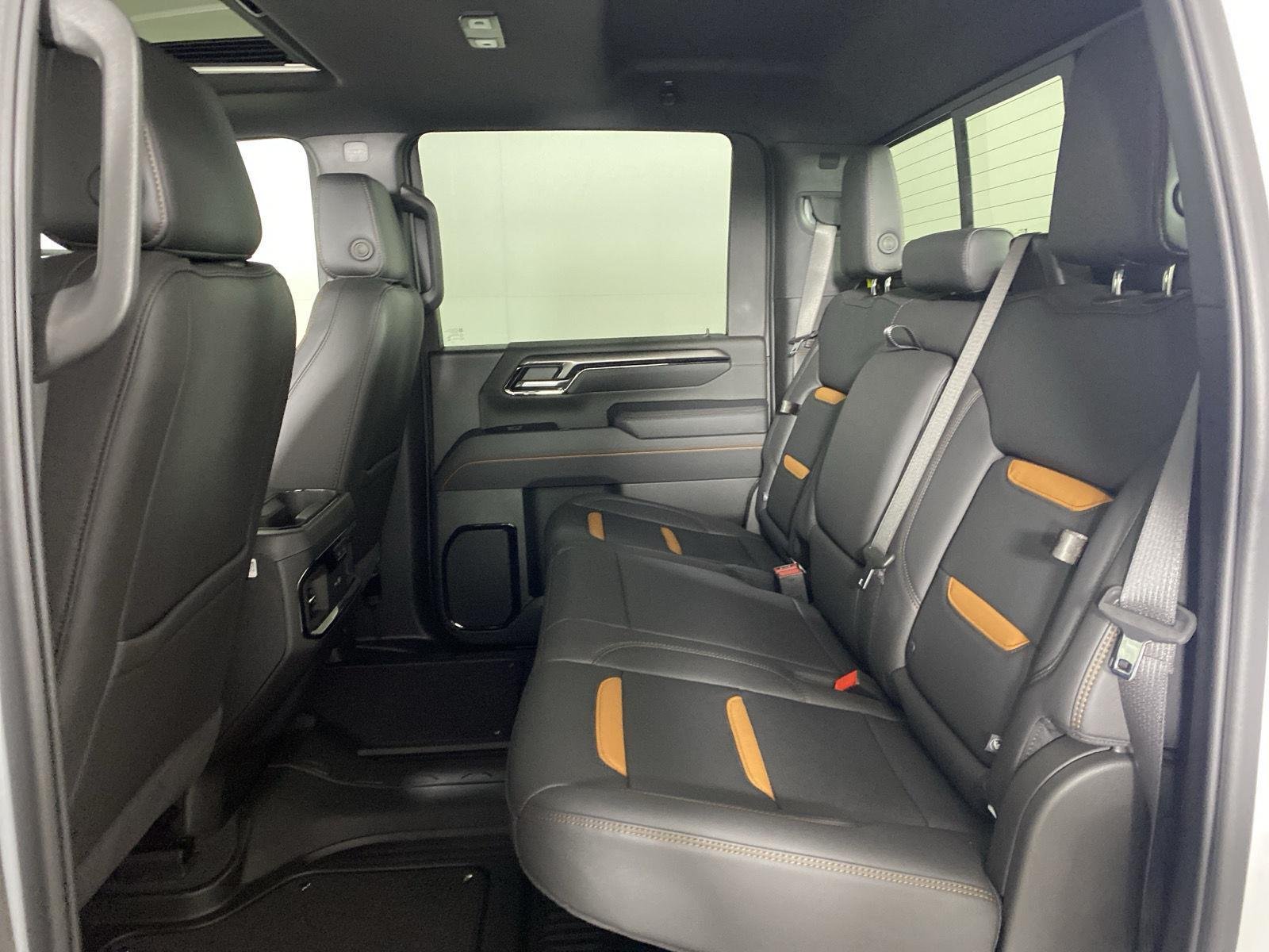 Used 2025 Summit White GMC AT4 image 25