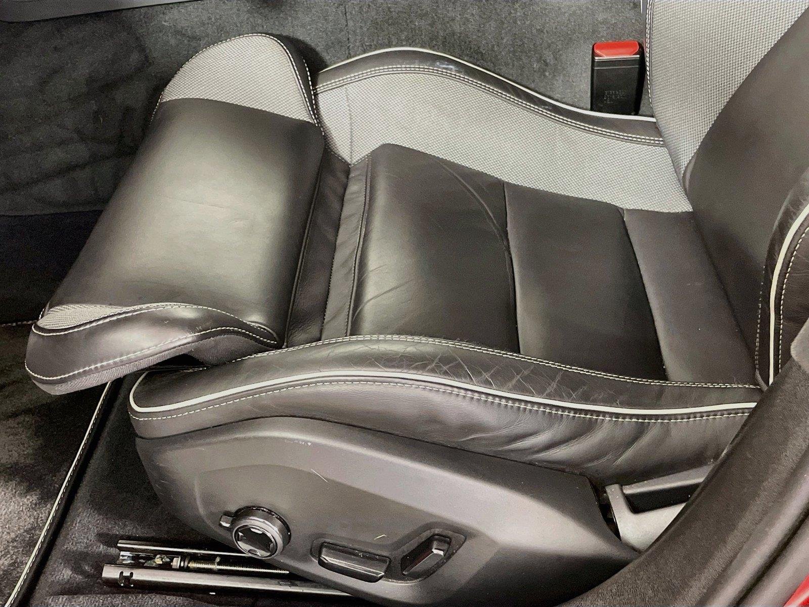 Used 2019 Fusion Red Metallic Volvo R-Design image 23