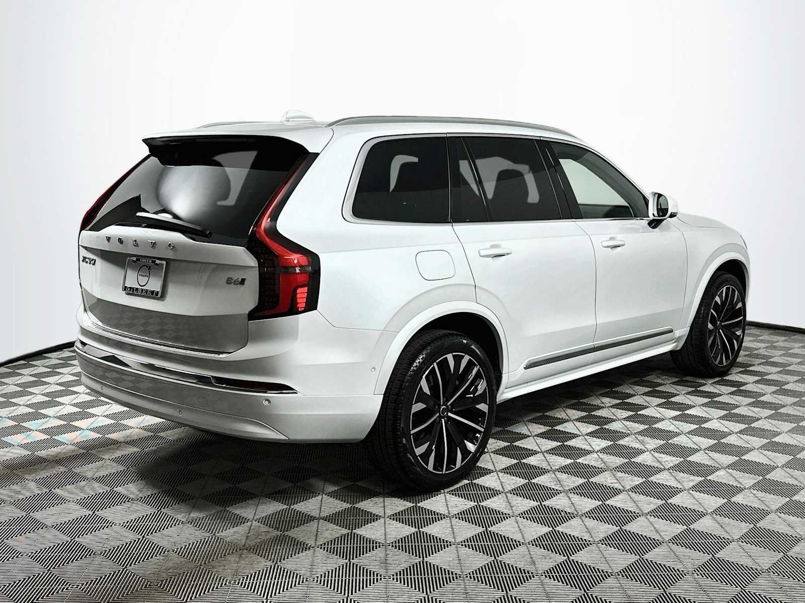 New 2026 Crystal White Volvo Plus image 7