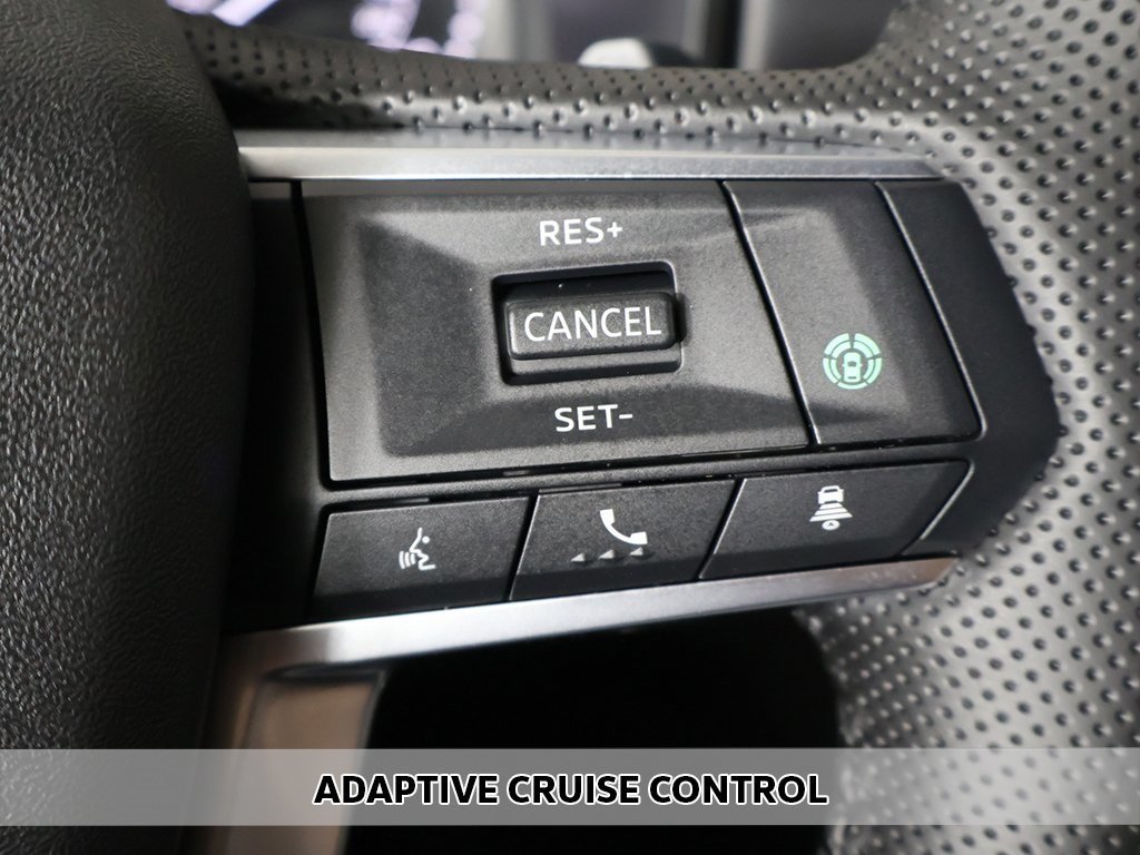 2025 Mitsubishi Outlander SE photo 4