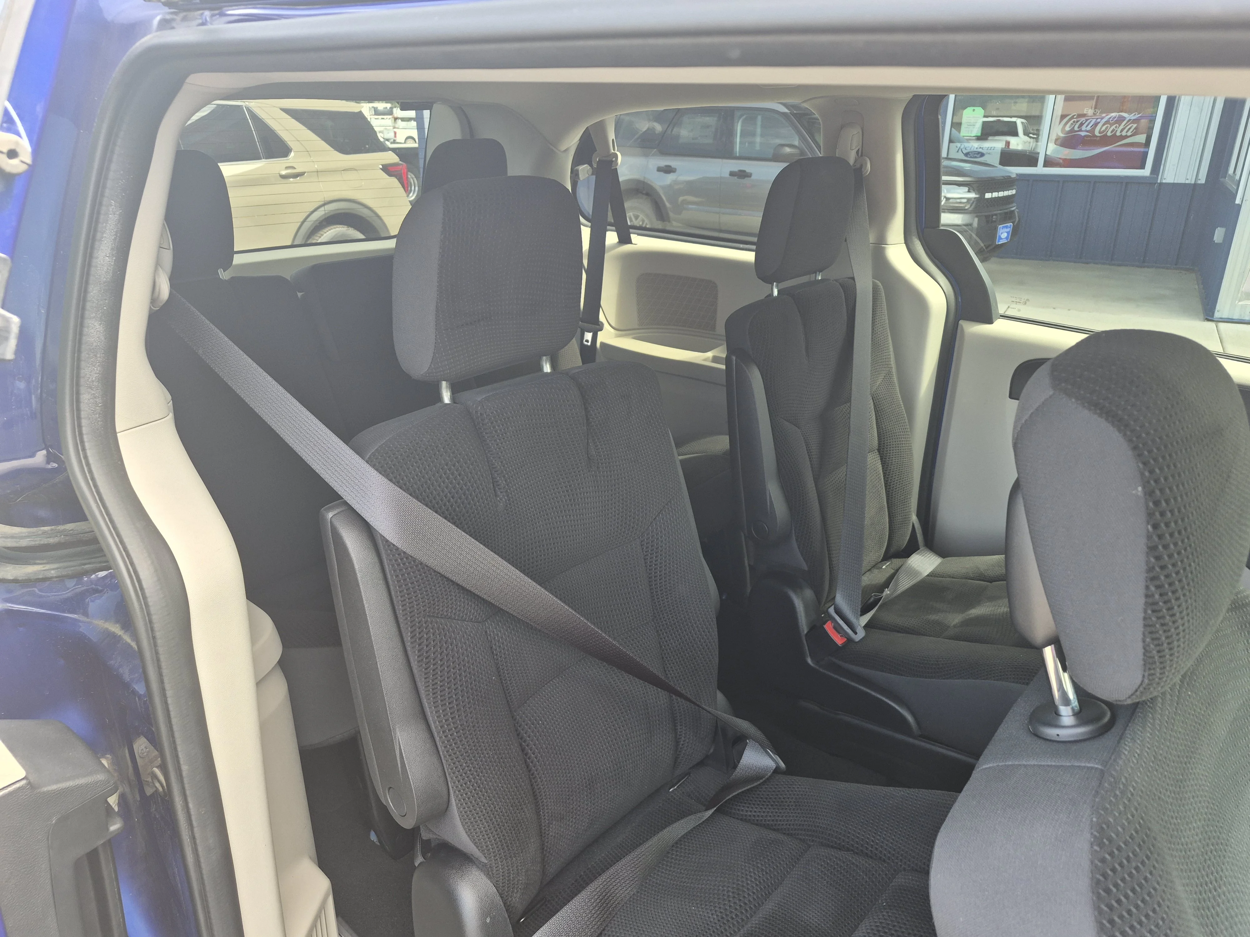 Used 2019 Blue Dodge SE image 6