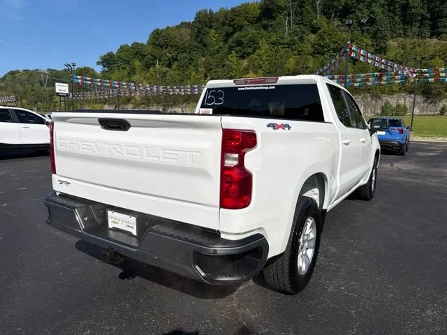 Used 2025 Summit White Chevrolet LT image 3
