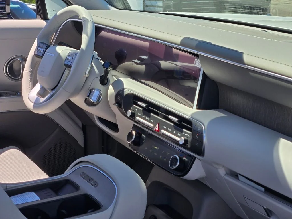 New 2026 White Pearl Hyundai SEL image 7