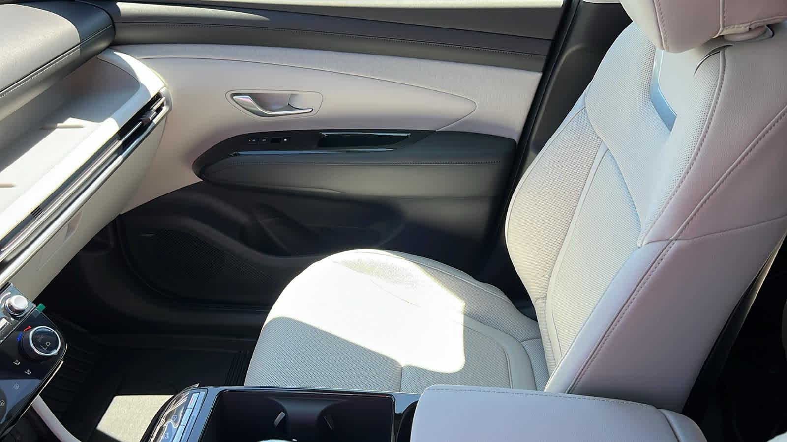 2025 Hyundai Tucson Limited - Photo 42