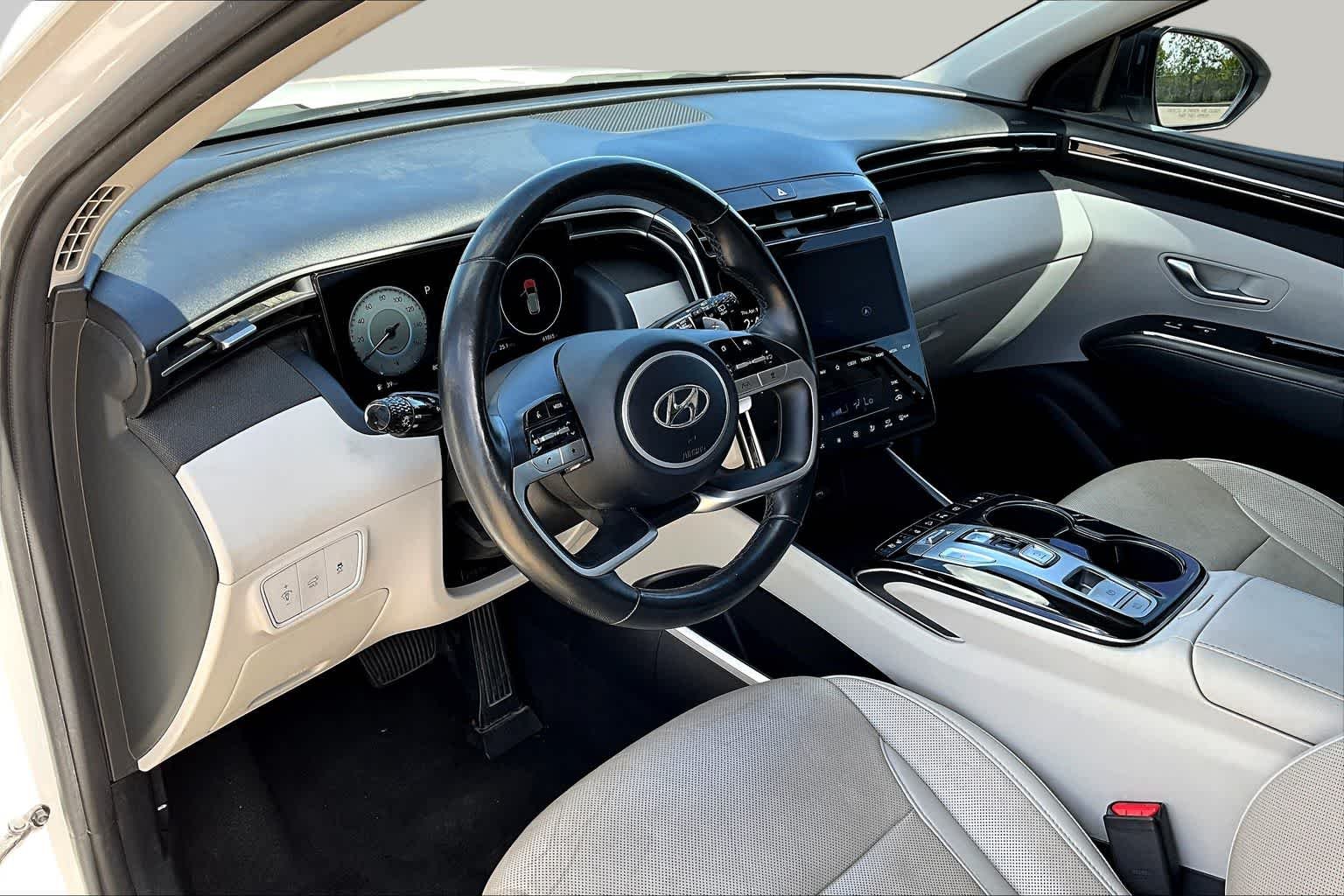 Used 2024 White Pearl Hyundai Limited image 18