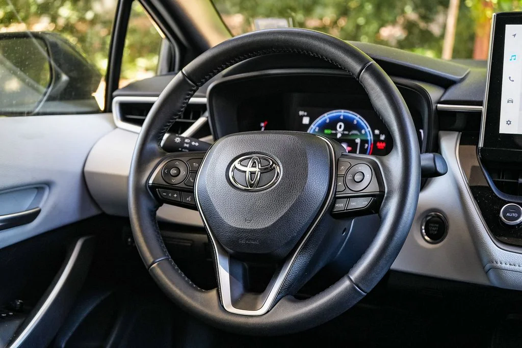 Used 2025 Gray Toyota SE image 14