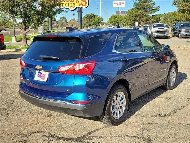Used 2020  Chevrolet LT w/1LT Front-wheel Drive image 4