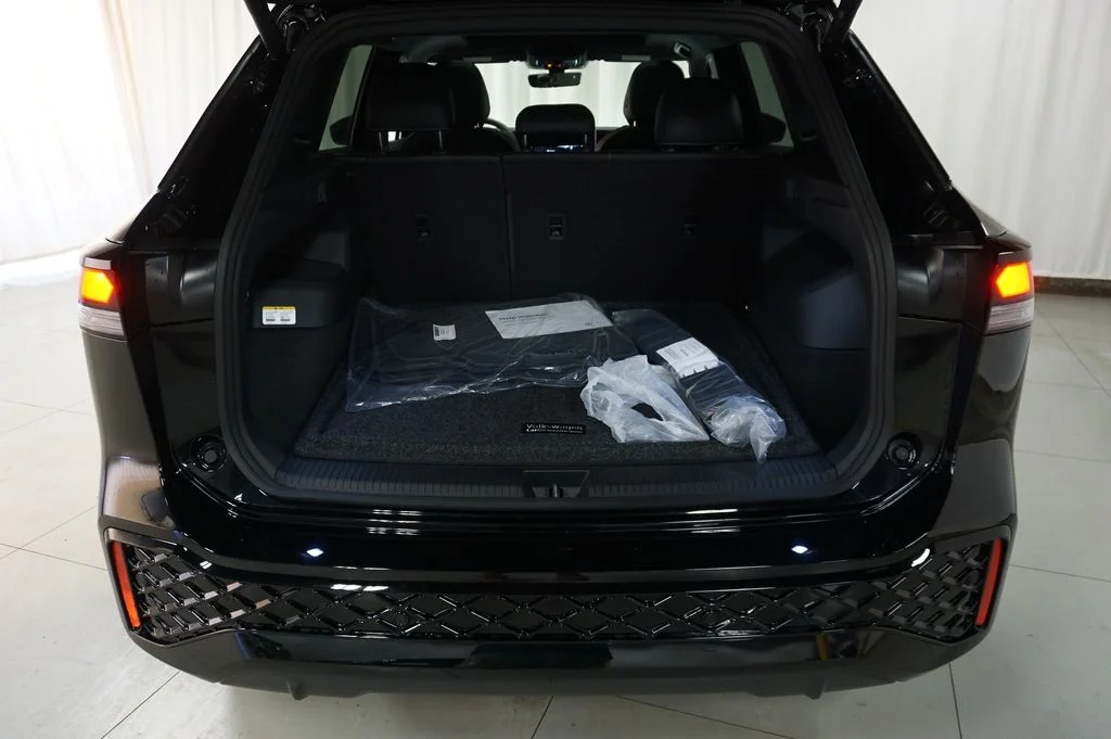New 2026 Black Volkswagen 2.0T SE R-Line Black image 28