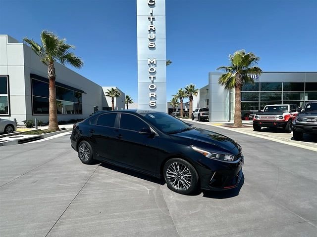 2023 Kia Forte GT-Line AT's photo