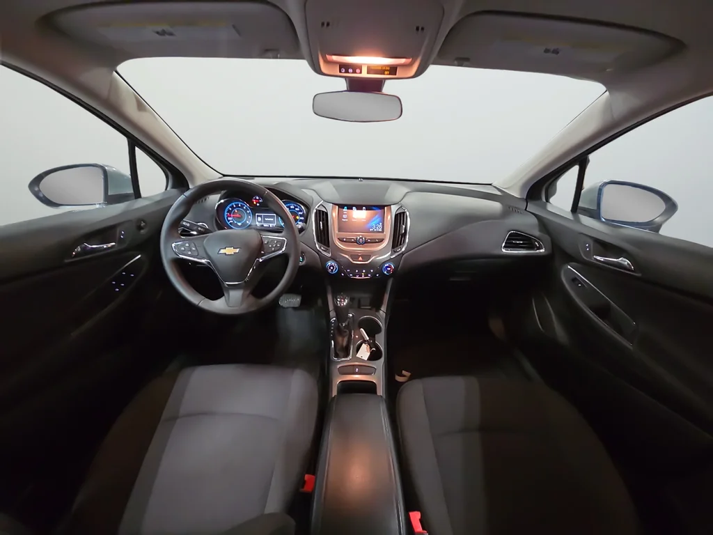 Used 2017 Silver Chevrolet LT image 9