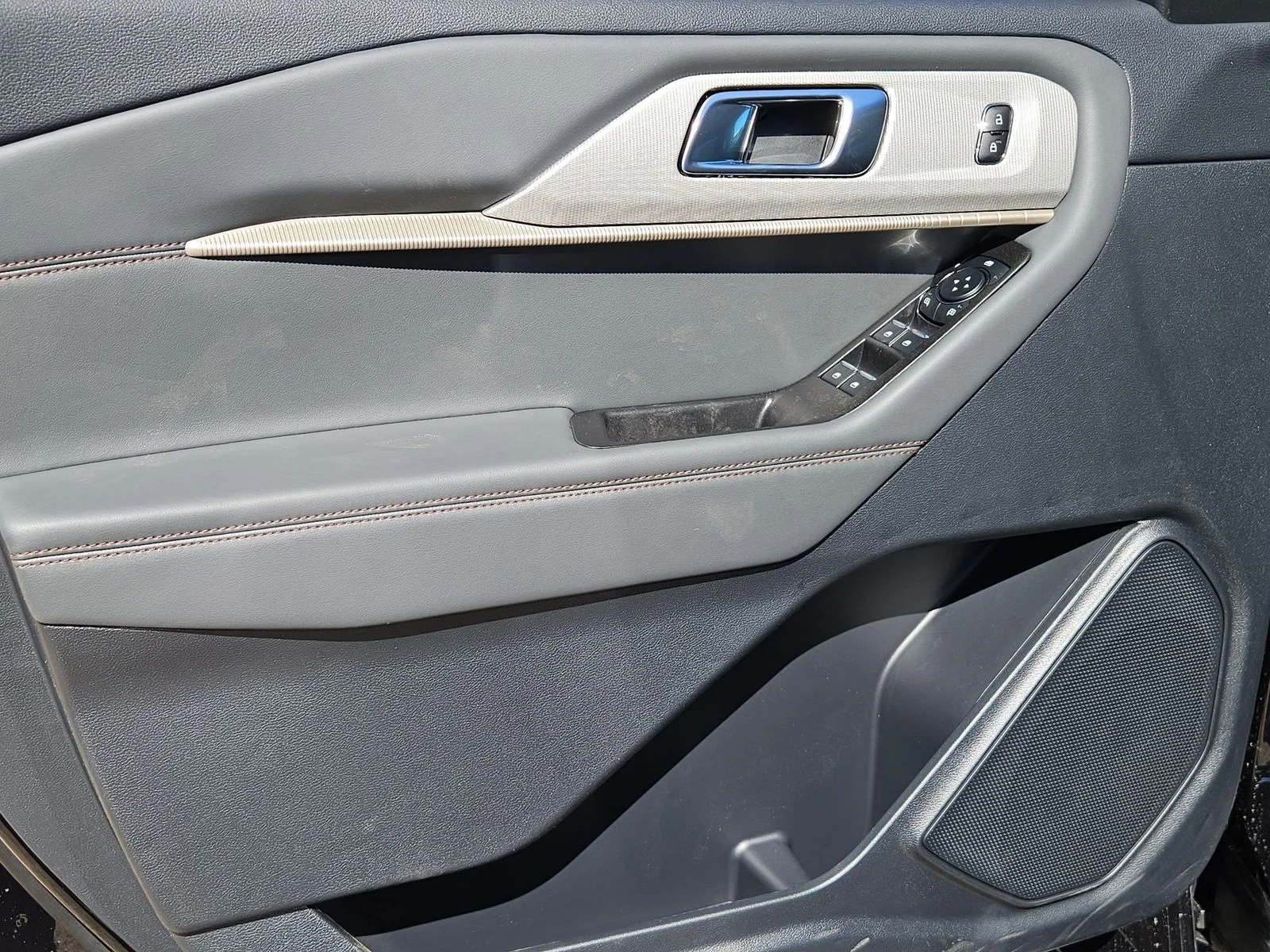 New 2026 Agate Black Metallic Ford Active image 12