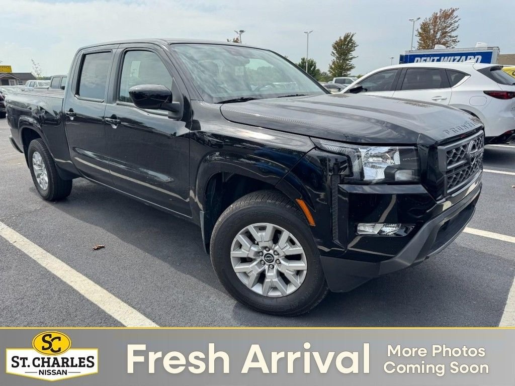 Used 2022 Black Nissan SV image 1