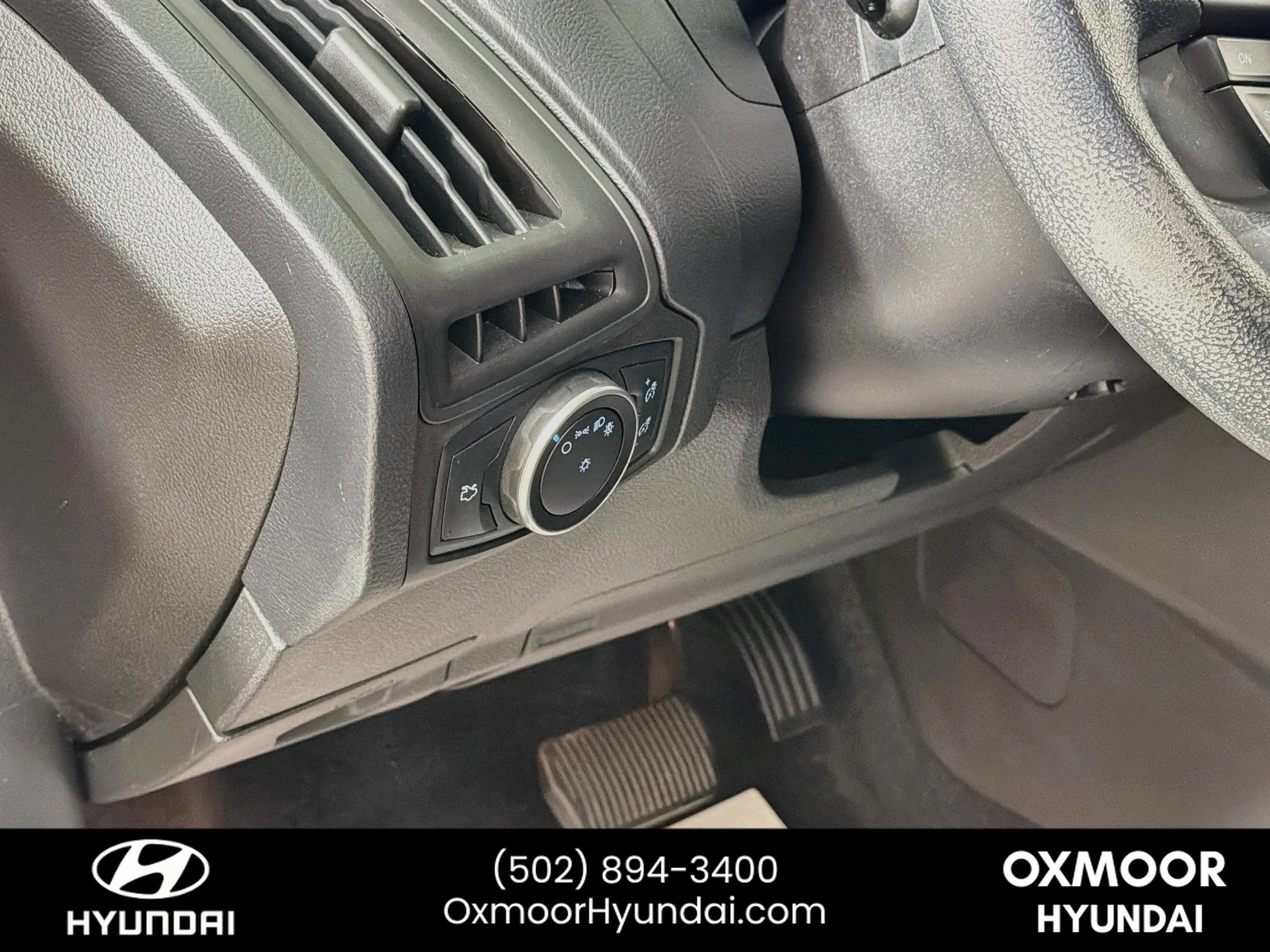 Used 2017 Magnetic Metallic Ford SE image 10
