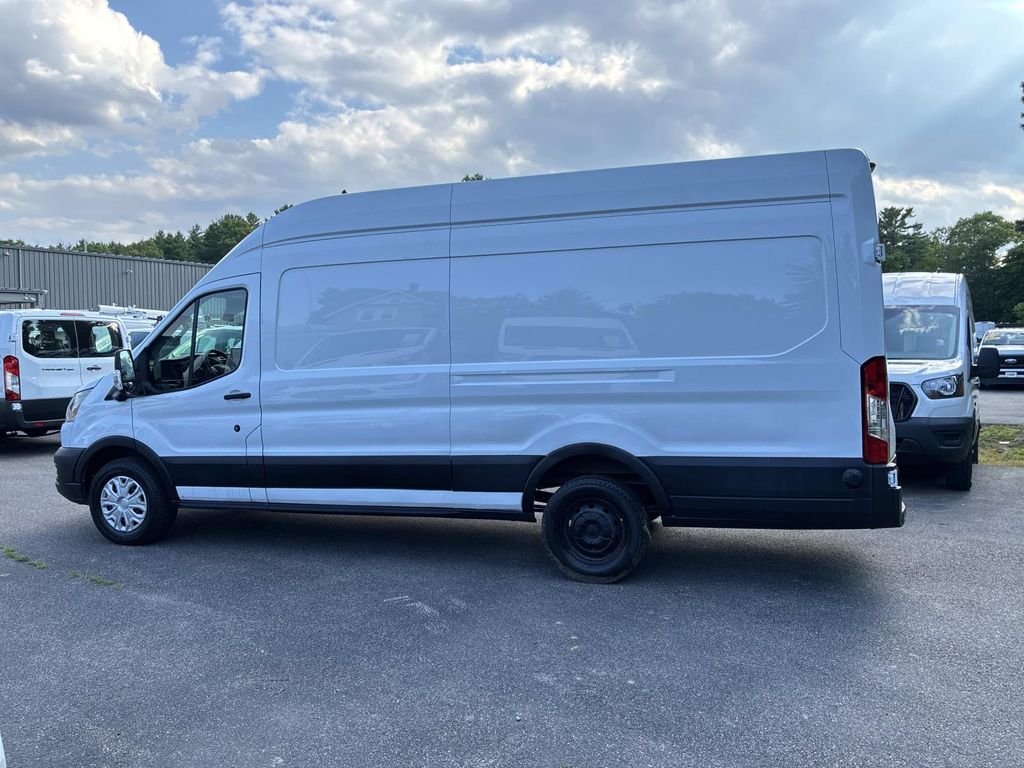 Used 2024 White Ford Base image 4