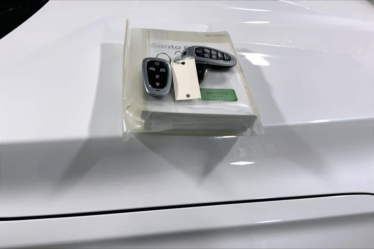 Used 2022 Quartz White Hyundai Limited image 14