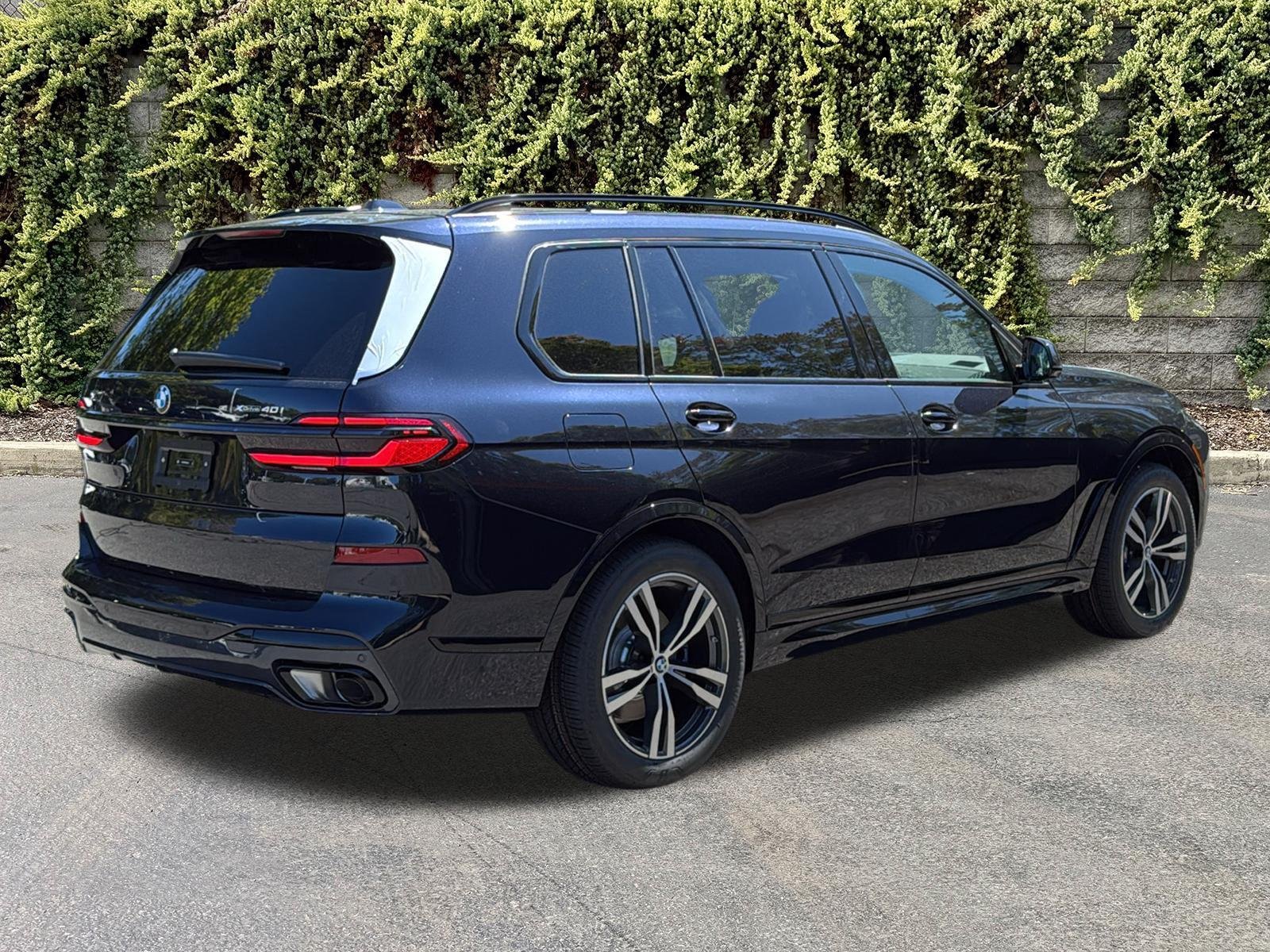New 2027 Carbon Black Metallic BMW xDrive40i image 4