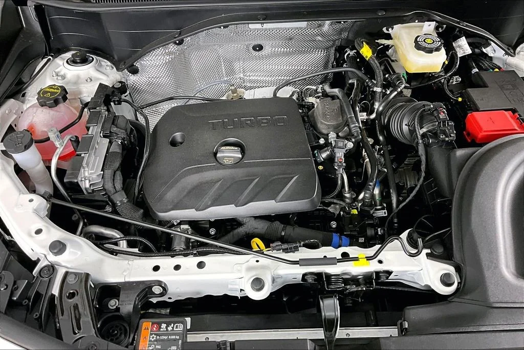 New 2026 Summit White Buick Preferred image 2