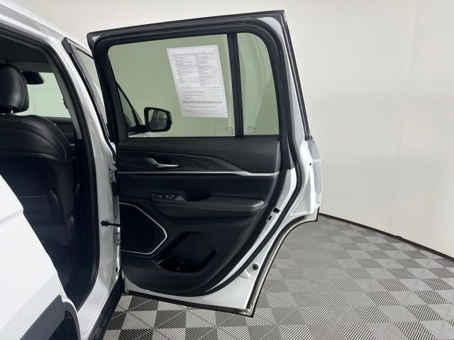 Used 2022 White Jeep Limited image 43
