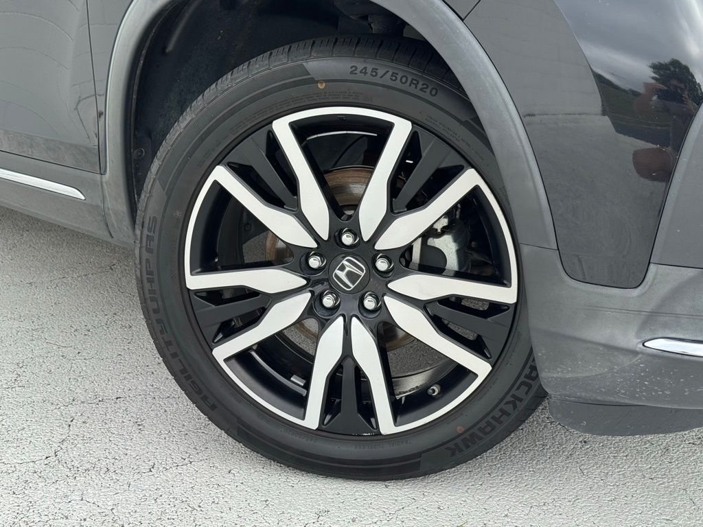 Used 2022 Black Honda Touring image 8