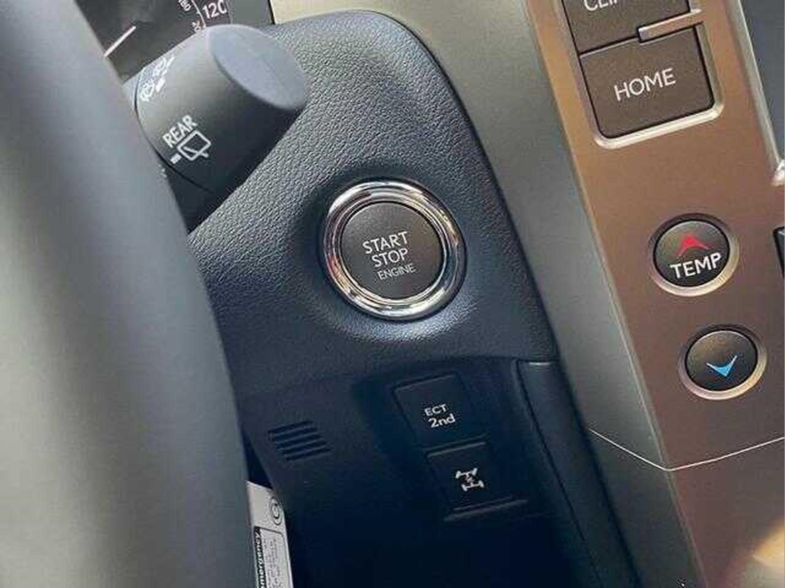 Used 2021 Starfire Pearl Lexus GX 460 Premium image 26