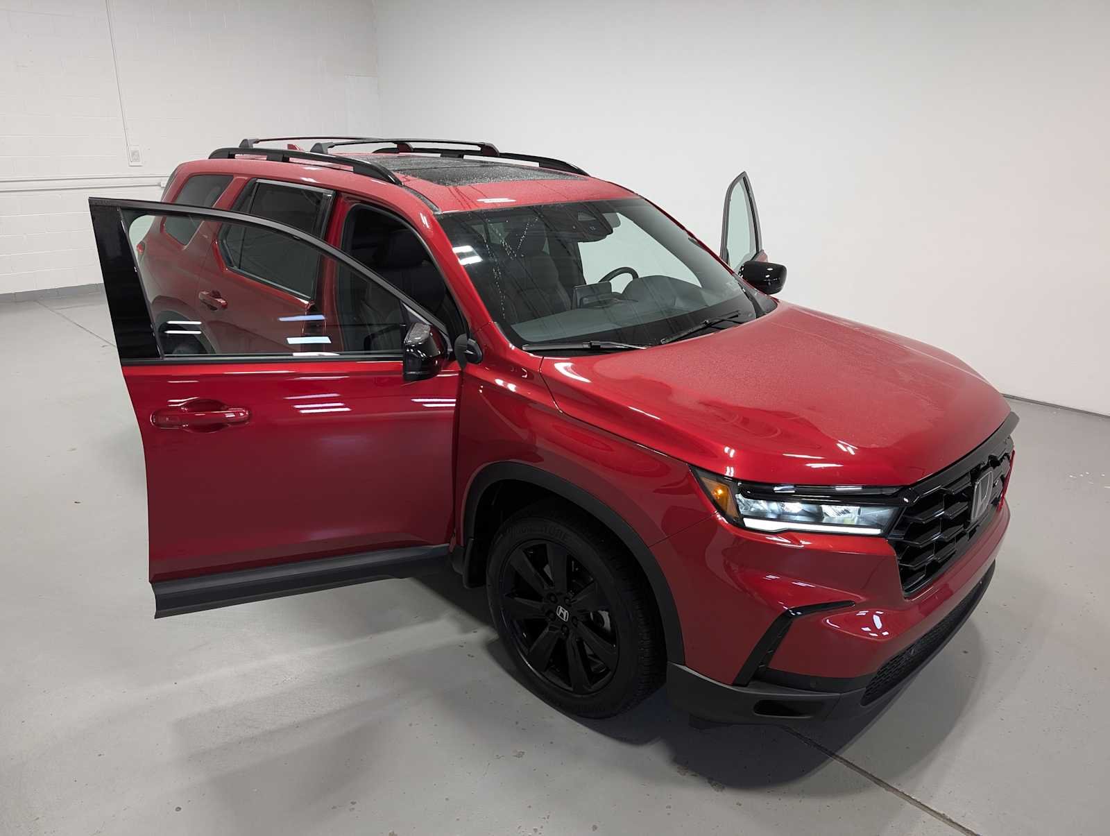 Used 2025 Radiant Red Metallic II Honda Black Edition image 16